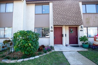 Building Photo - 4030 Mt Vernon Ave