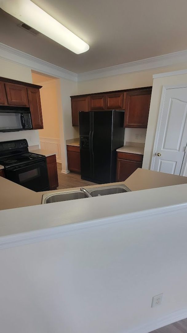 Foto del edificio - Located in Cabarrus County 3BR/2.5 BA, Lof...