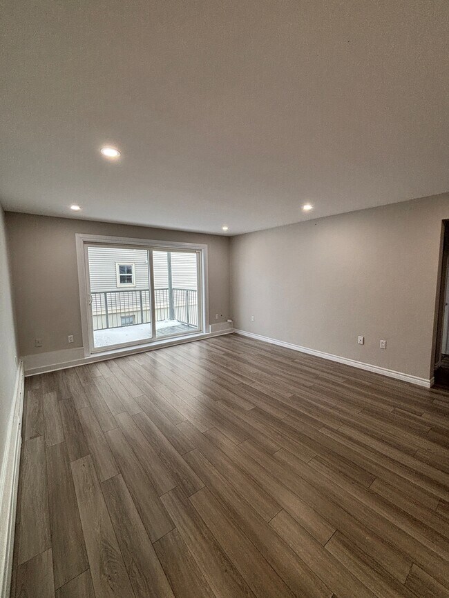 Photo du bâtiment - MODERN APARTMENT LIVING IN FAIRVIEW HALIFAX