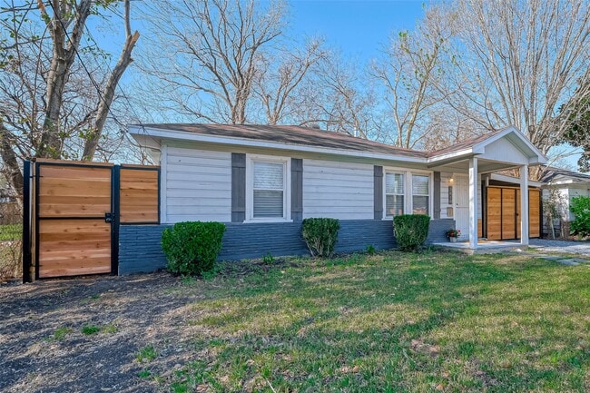 Building Photo - 3818 Noah St