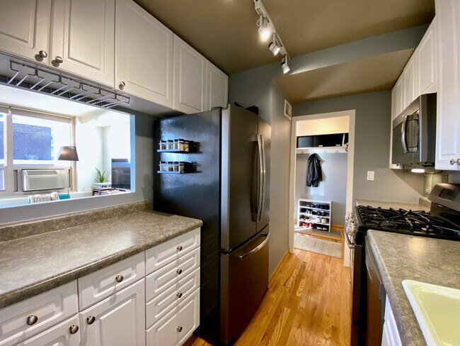 Foto del edificio - 3950 N Lake Shore Dr