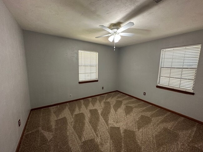 Photo - Brewster Estates unit available NOW! Apartment