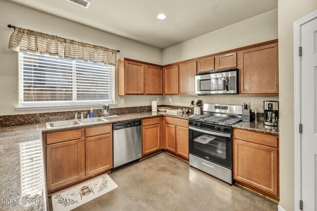 Foto del edificio - 3680 Coastal St