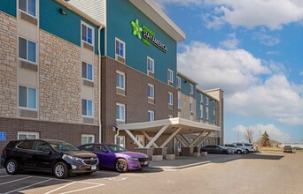 Building Photo - Furnished Studio-Minneapolis - Airport - Mendota Heights