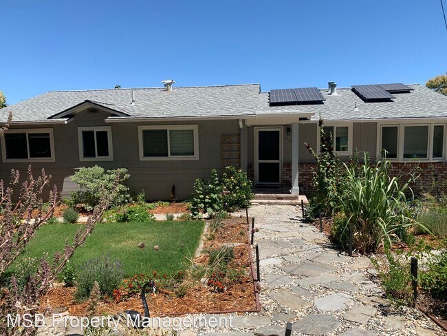Foto del edificio - 4 br, 3 bath House - 1340 Juanita Drive