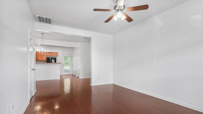 Foto del edificio - 4006 Clinton Ln