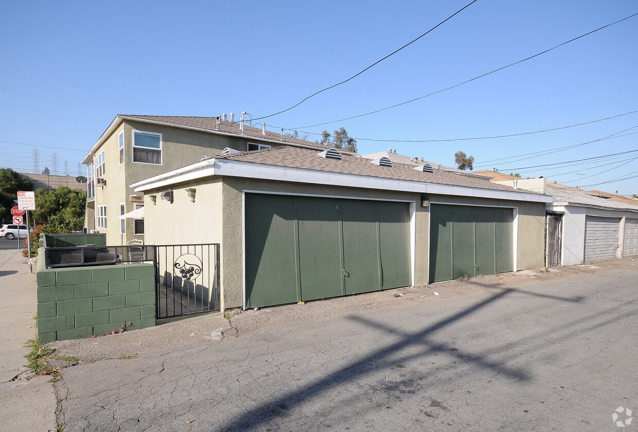 Building Photo - 371 E Pomona Blvd