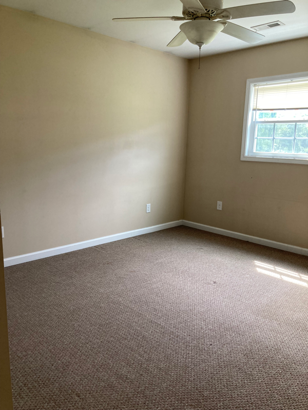 Building Photo - 830 Deerfield Ln