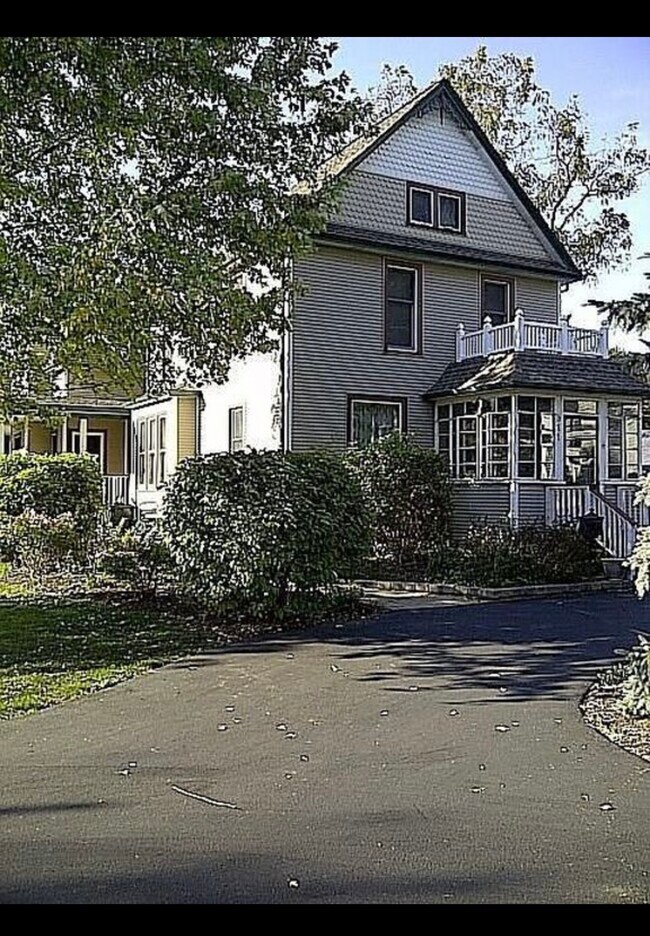 Exterior - 311 Brainerd Ave