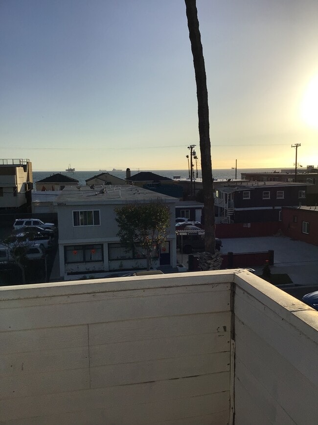 Building Photo - 1407 Ocean Ave