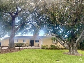 Building Photo - 3942 W Eden Roc Cir