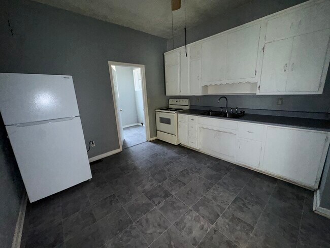 Foto del edificio - 1214 W Havens St