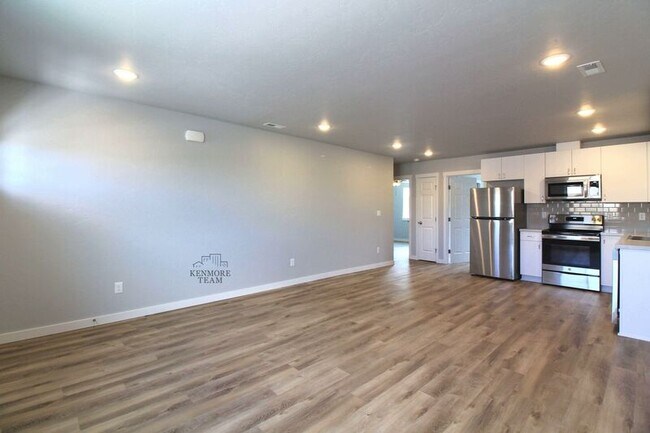 Foto del edificio - 1004 Creer Way