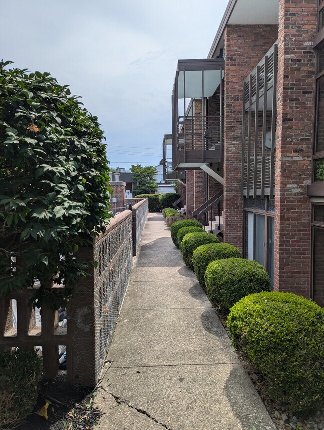 Foto del edificio - 1040 Cherokee Rd