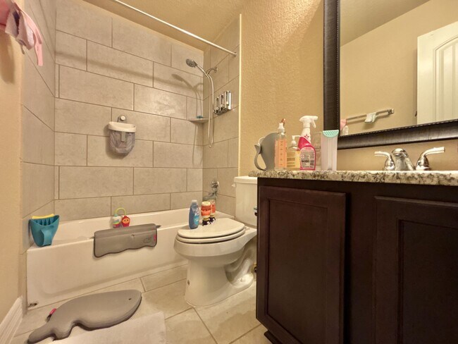 Building Photo - 1375 Garden Laurel