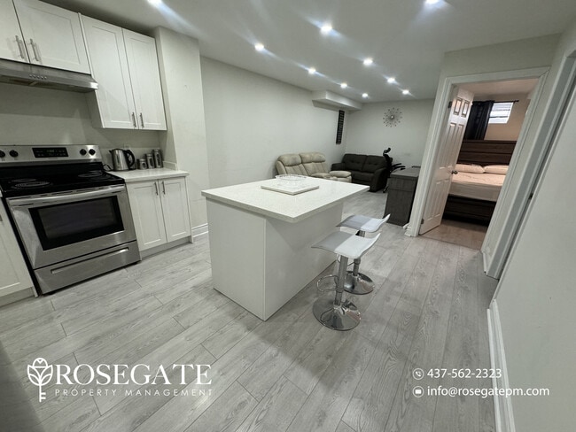 Building Photo - Spacious 2-Bedroom Basement Apartment with Internet & Parking in Brampton