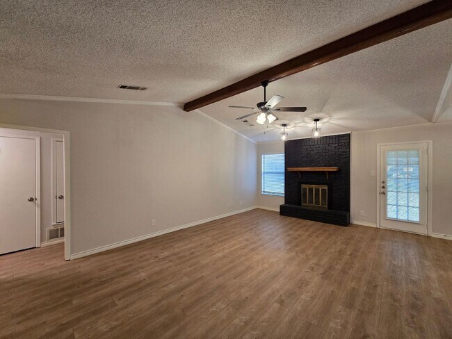 Building Photo - 3005 Tallwood Dr
