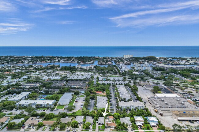Foto del edificio - 1095 Miami Blvd