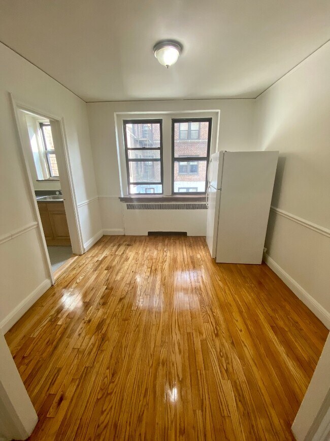 Foto del edificio - 309 Hayward Ave
