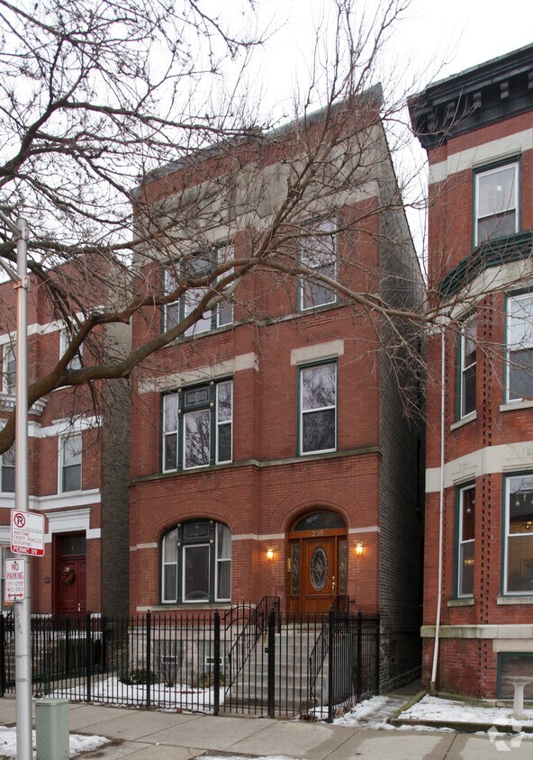 Foto del edificio - 239 W Scott St