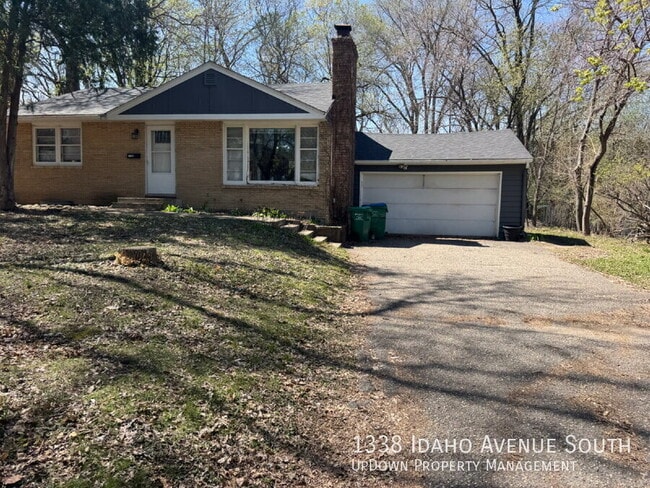 Foto del edificio - 1338 Idaho Ave S