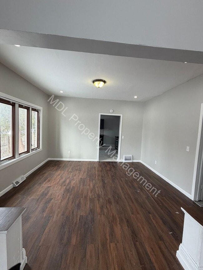 Foto del edificio - 3 Bedroom House for Rent!