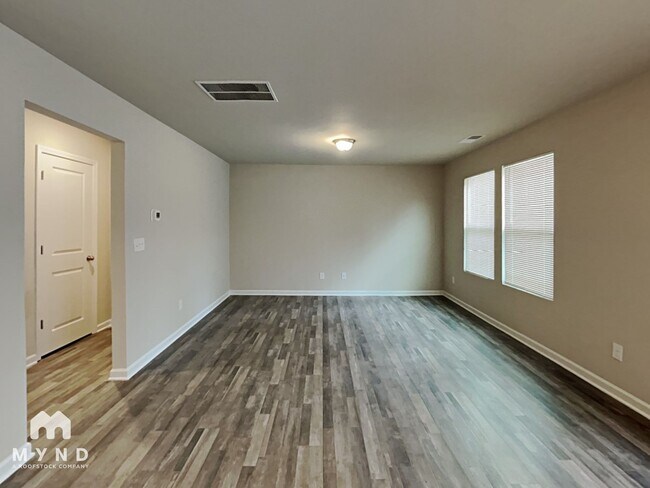 Foto del edificio - 352 Indian Lake Trail
