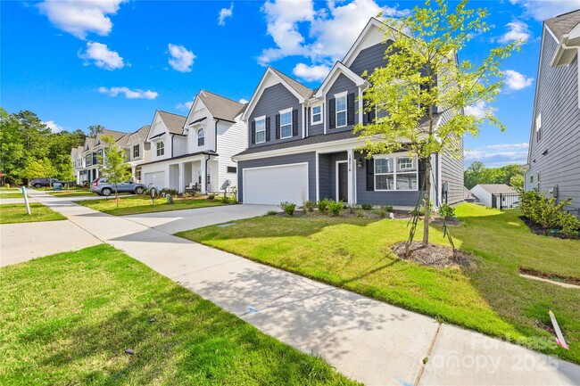Foto del edificio - 18016 Wilbanks Dr