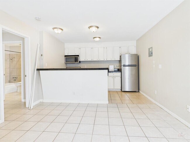 Foto del edificio - 304 E 33rd St