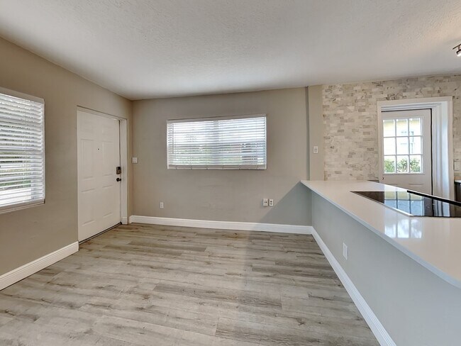 Building Photo - 311 S Lawsona Blvd