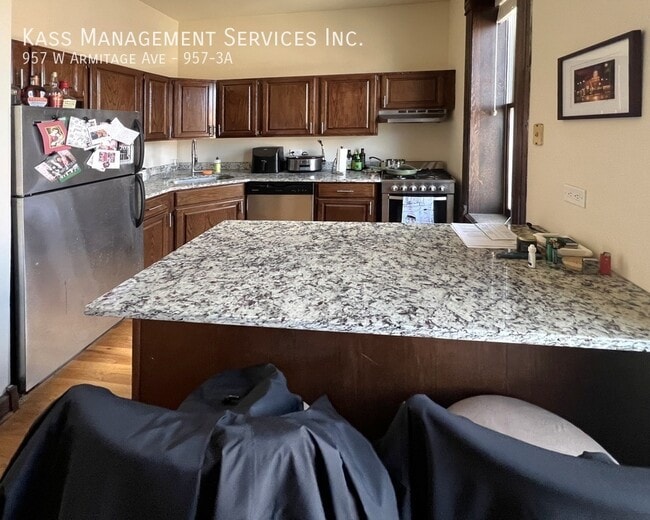 Photo - 957 W Armitage Ave Apartment