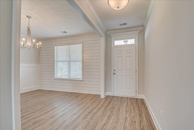 Building Photo - 2551 Traverse Trl