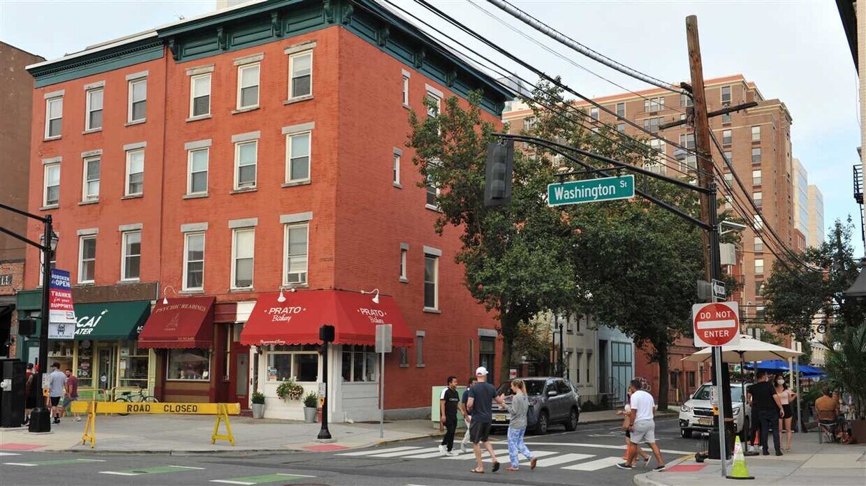 Primary Photo - 64 2nd St