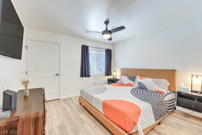 Foto del edificio - 950 Seven Hills Dr