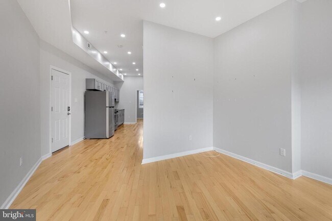 Building Photo - 2602 Frankford Ave