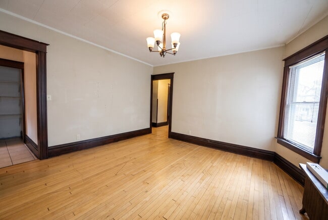 Building Photo - 122 N Franklin St