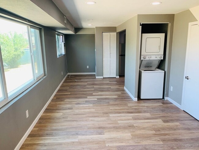 Updated 2 Bedroom 1.5 Bath in Westminster - Updated 2 Bedroom 1.5 Bath in Westminster Apartment