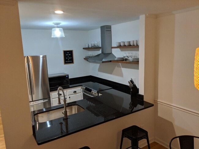 Photo - 3181 Parthenon Ave Apartment