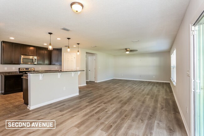 Building Photo - 15886 Hutton LN