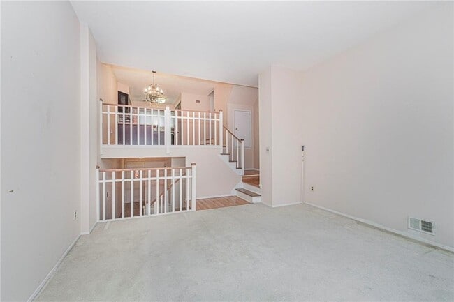 Building Photo - 709 Correll Ave