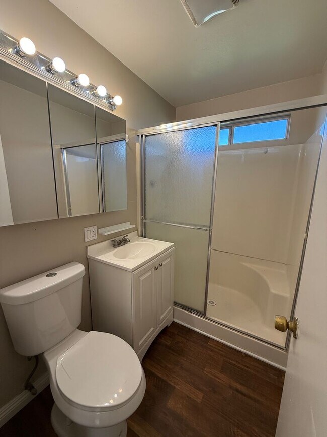 Foto del edificio - Beautiful 2 Bedroom 1 Bath home in well desired El Cajon neighborhood