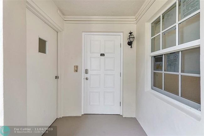 Foto del edificio - 605 Oaks Dr