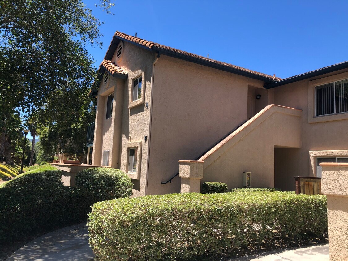 11251 Avenida De Los Lobos, San Diego, CA 92127 Condo for Rent in San Diego, CA