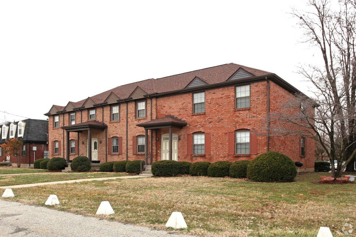 3326 Breckenridge Ln, Louisville, KY 40220 Apartments in Louisville