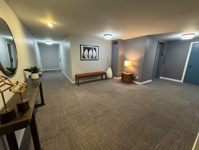Foto del edificio - 1250 Taylor Ave N