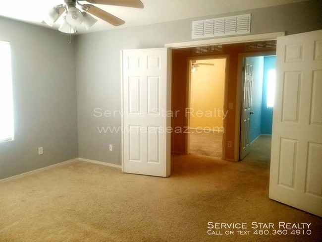 Building Photo - Giant 5 Bedroom Home PLUS Loft in Ghost Ranch