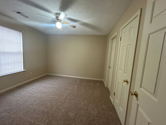 Foto del edificio - 8352 Keeli Cove