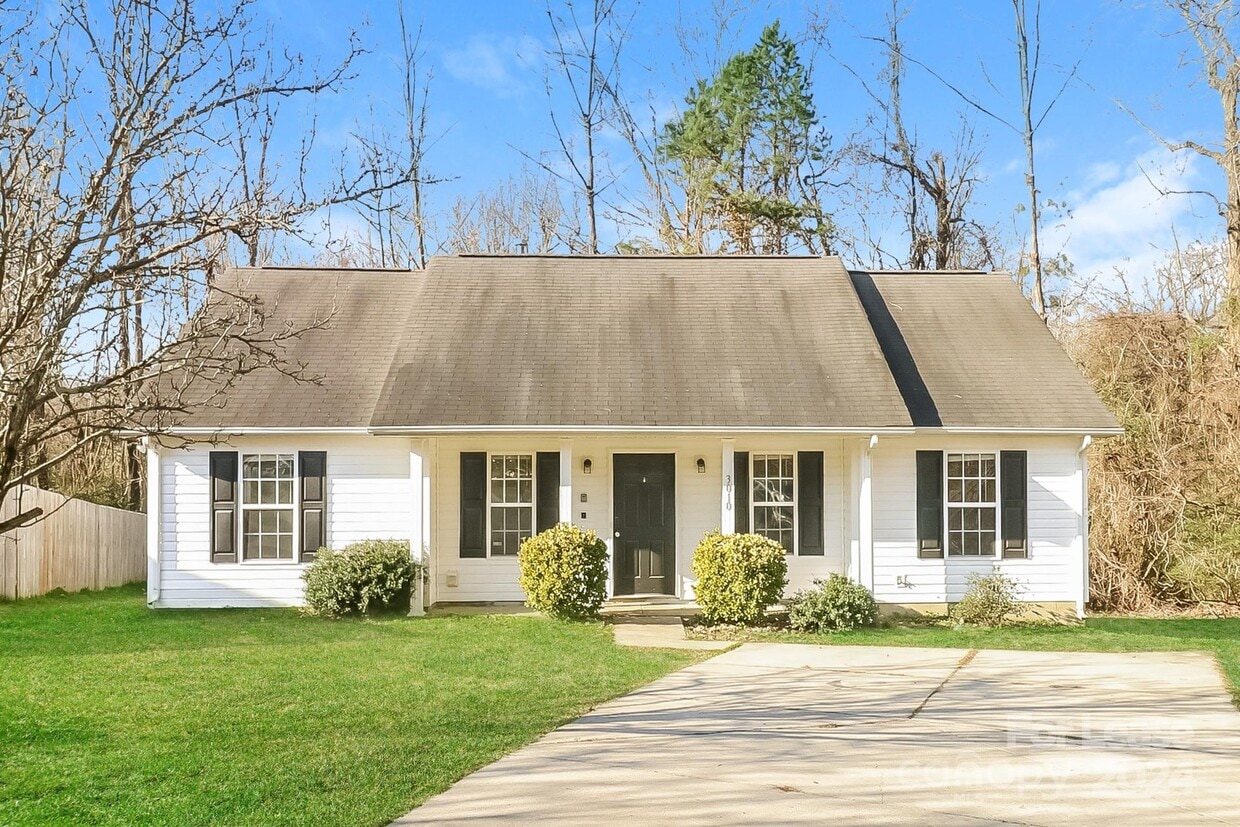 Primary Photo - 3010 Grace Meadow Ln