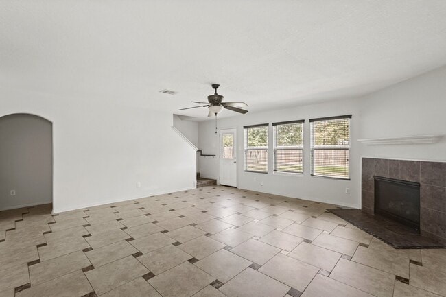 Foto del edificio - 16115 Sheldon Ridge Way