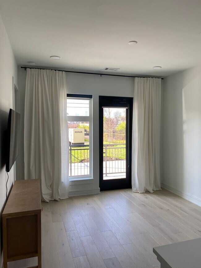 Sala de estar - 1125 10th Ave N